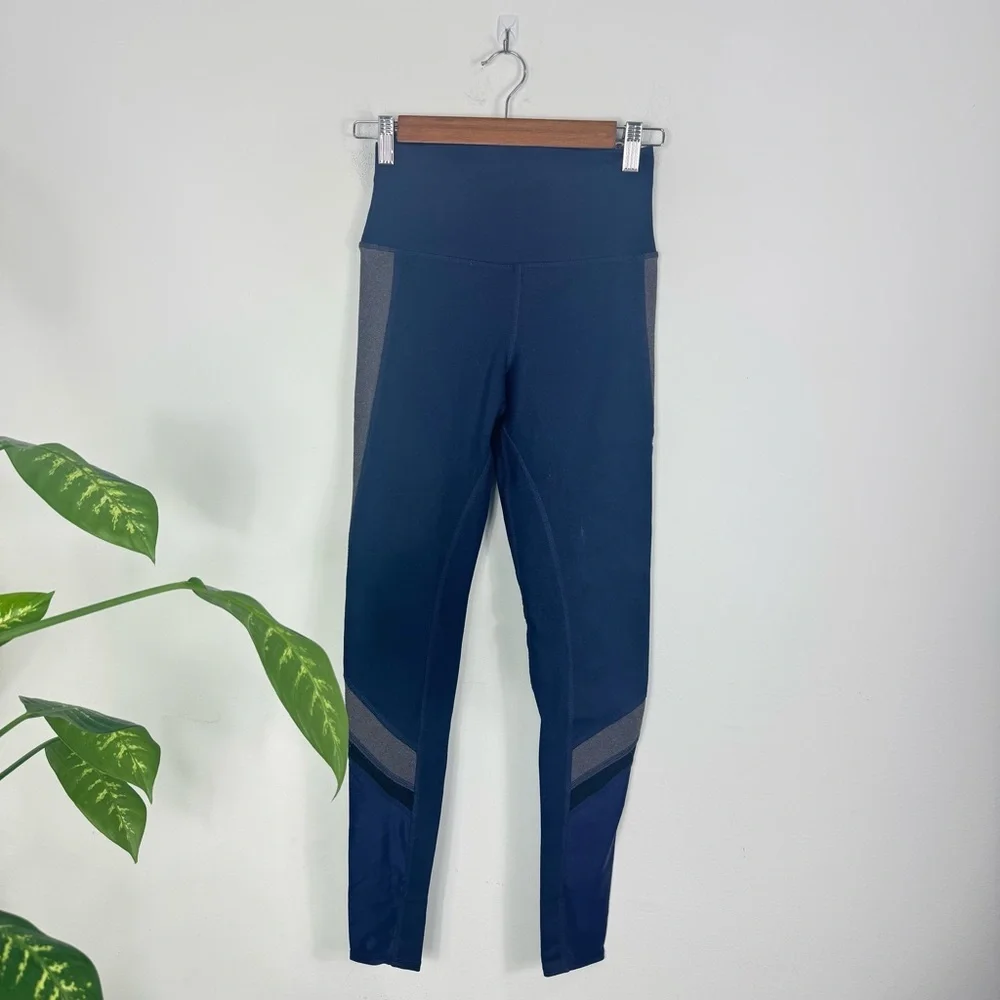 ALO Yoga Elevate Hi-Rise Leggings Navy Gray Mesh Colorblock Size XS GUC